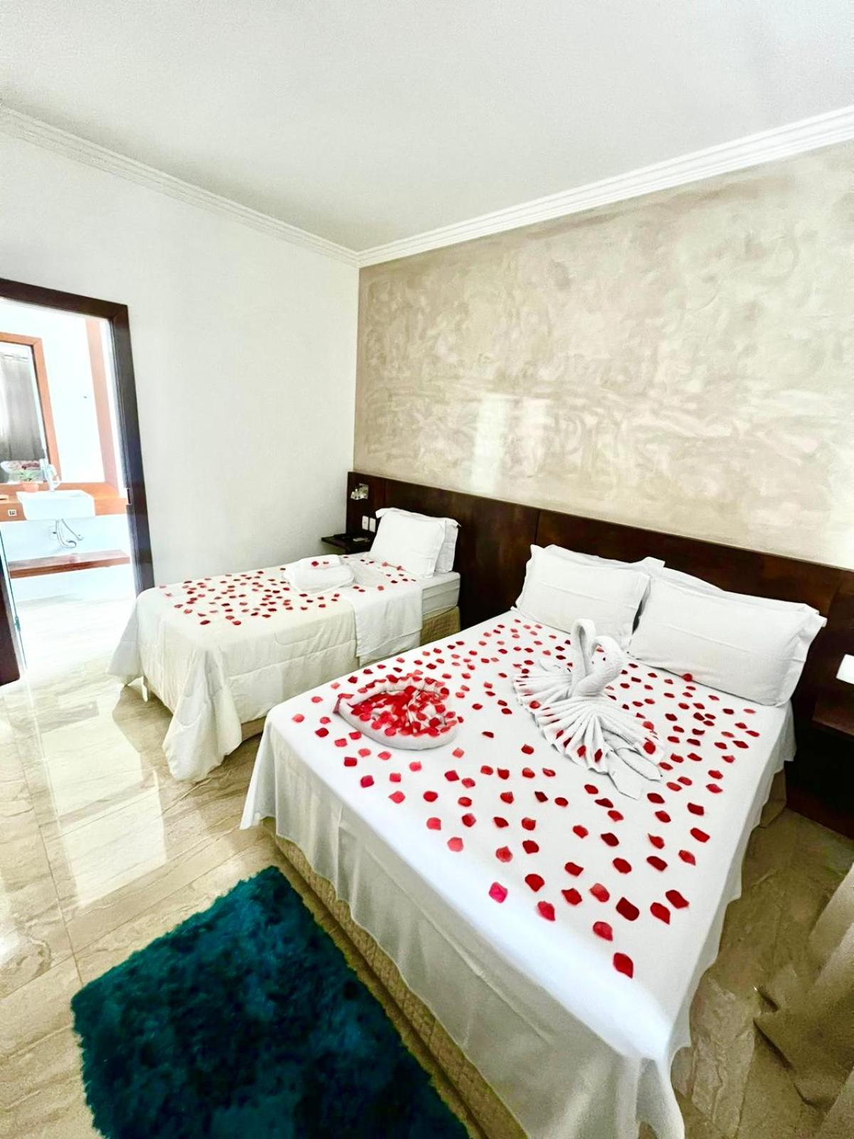 Lara'S Home Suites Capitolio Bagian luar foto